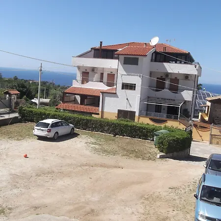 Ξενοδοχείο Il Vulcano 3*