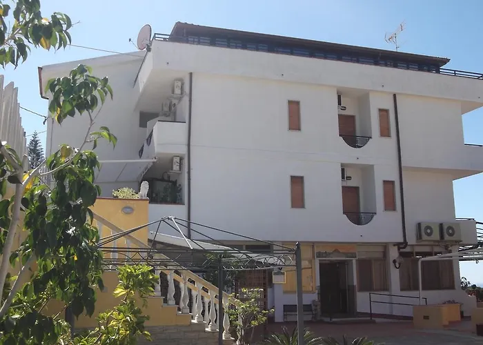 Il Vulcano 3* טרופאה